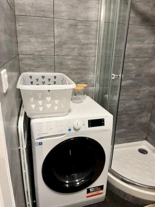 Appartement Situe Au Centre Ville D'Alfortville Exteriér fotografie