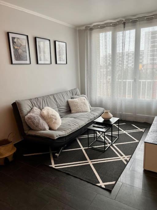 Appartement Situe Au Centre Ville D'Alfortville Exteriér fotografie
