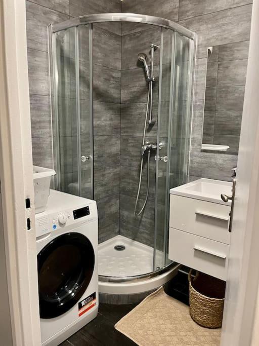 Appartement Situe Au Centre Ville D'Alfortville Exteriér fotografie